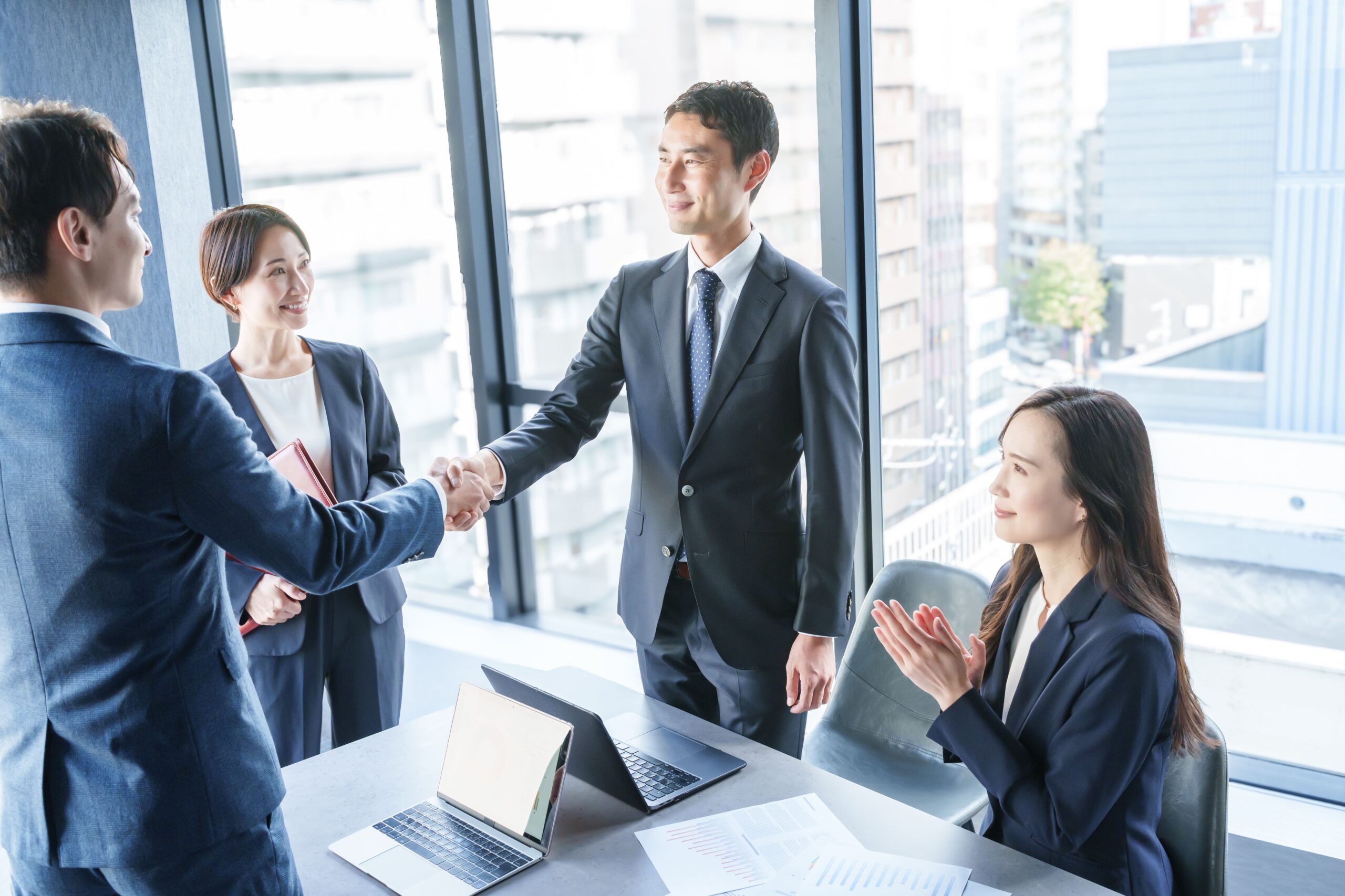 資金繰りが安定し成果を出すチーム